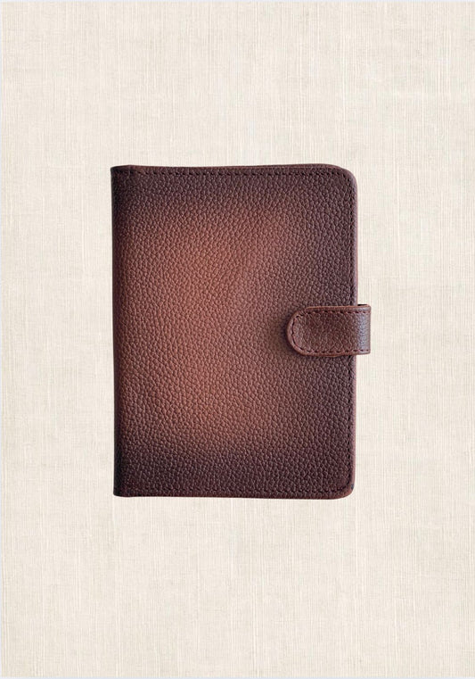Porta Pasaporte Broche